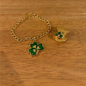 Avon Vintage St Patrick’s Day Gold Tone Link Bracelet Clover Leaf  Charm and Pin